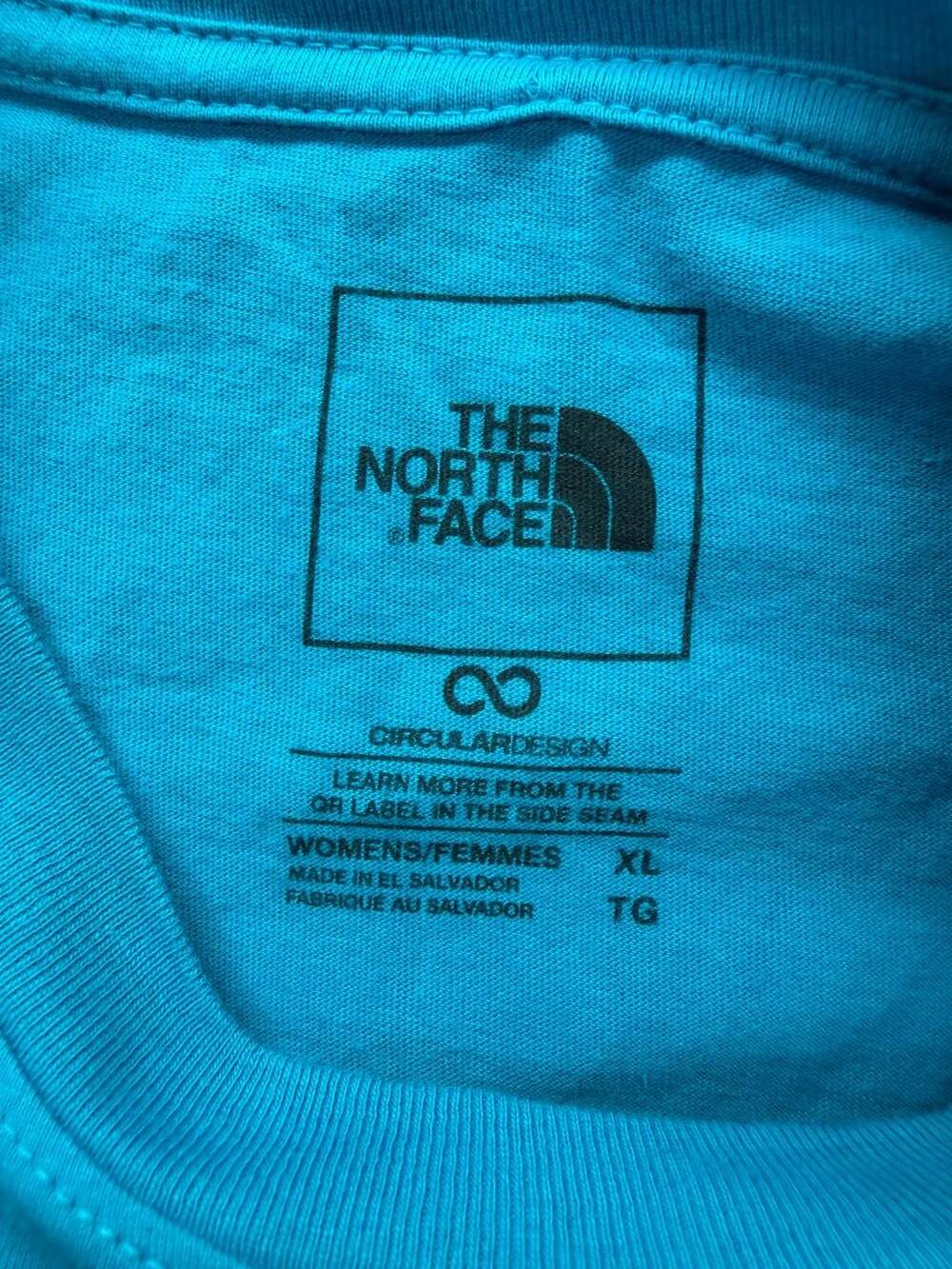 The North Face Women's Evolution Graphic Short Sleeve T-Shirt - Picture 4 of 9